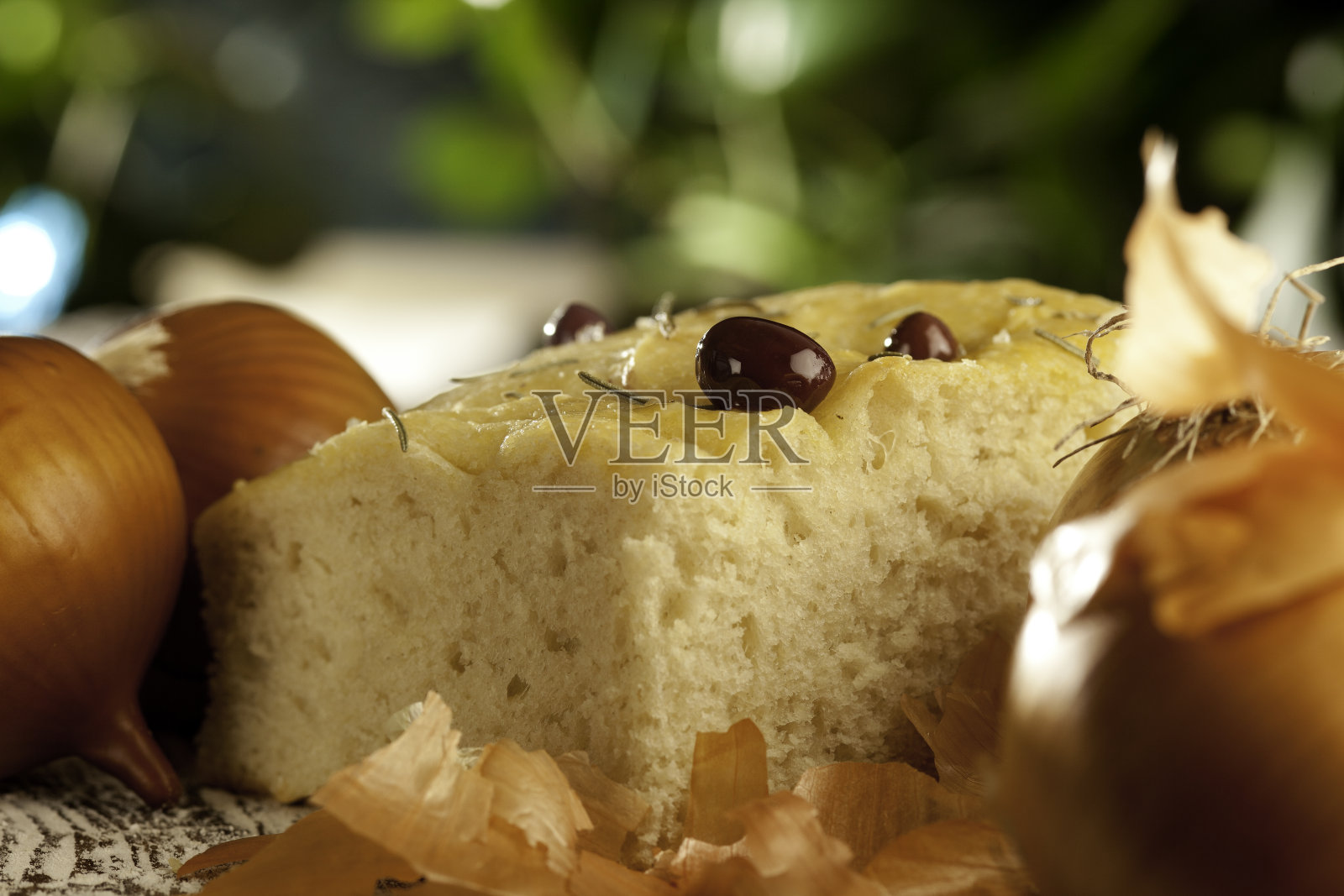 面包和洋葱照片摄影图片
