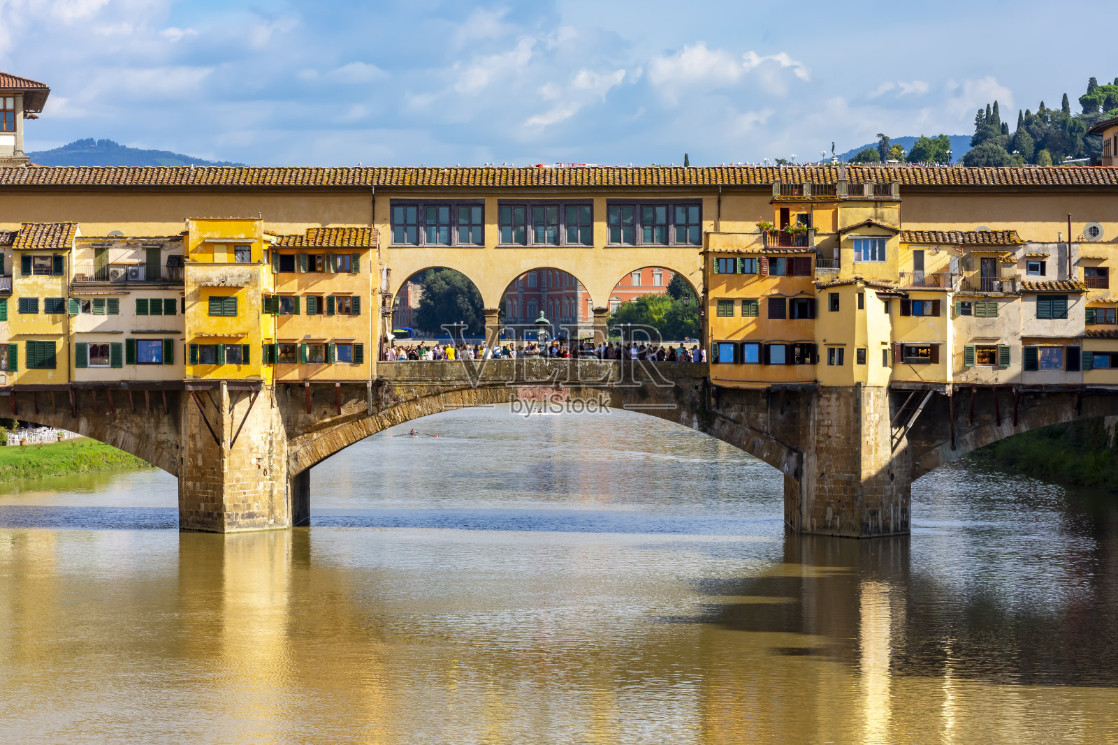 意大利佛罗伦萨阿诺河上的Ponte Vecchio桥照片摄影图片