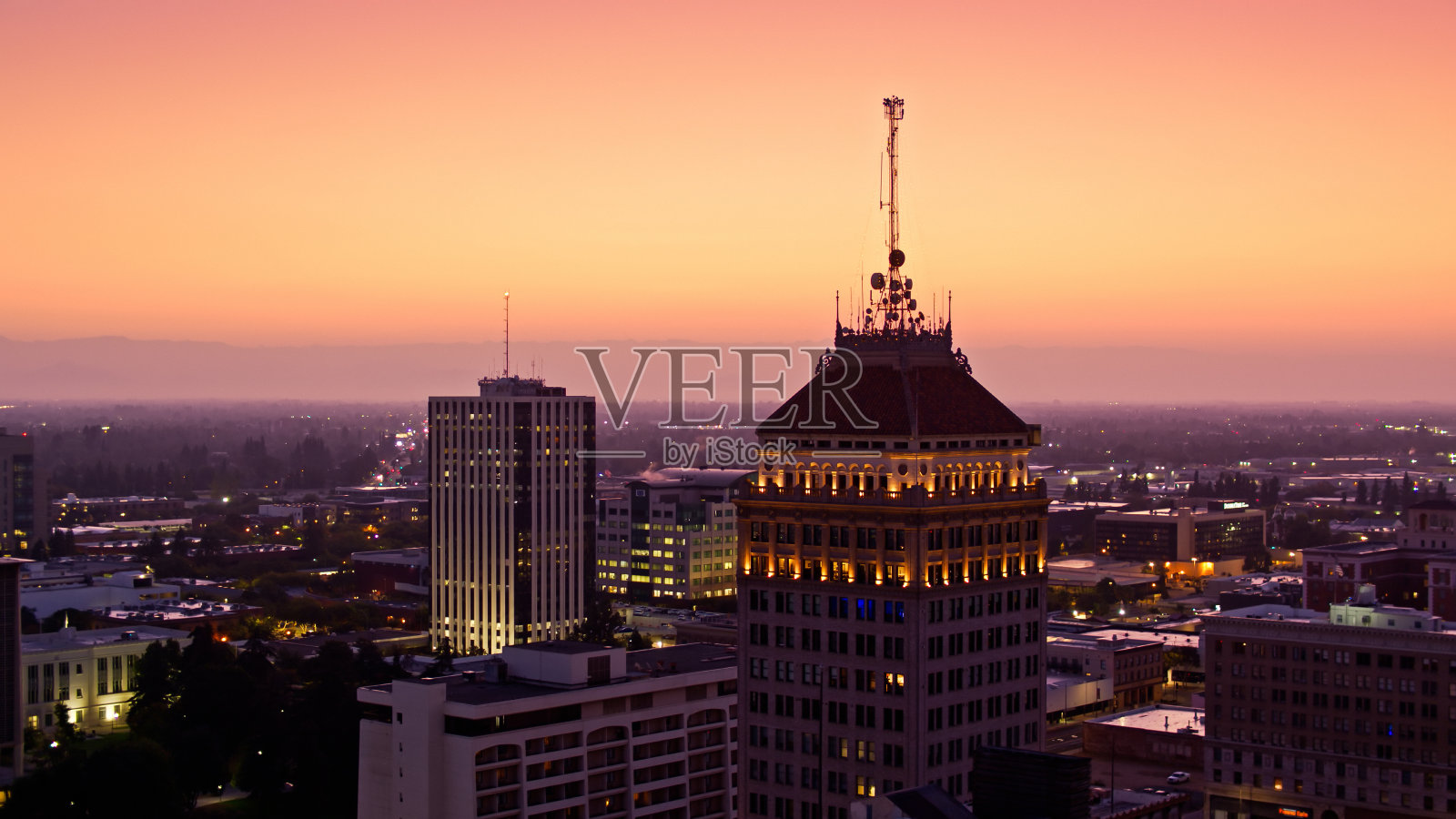 加利福尼亚州弗雷斯诺市太平洋西南大厦的航拍景色照片摄影图片