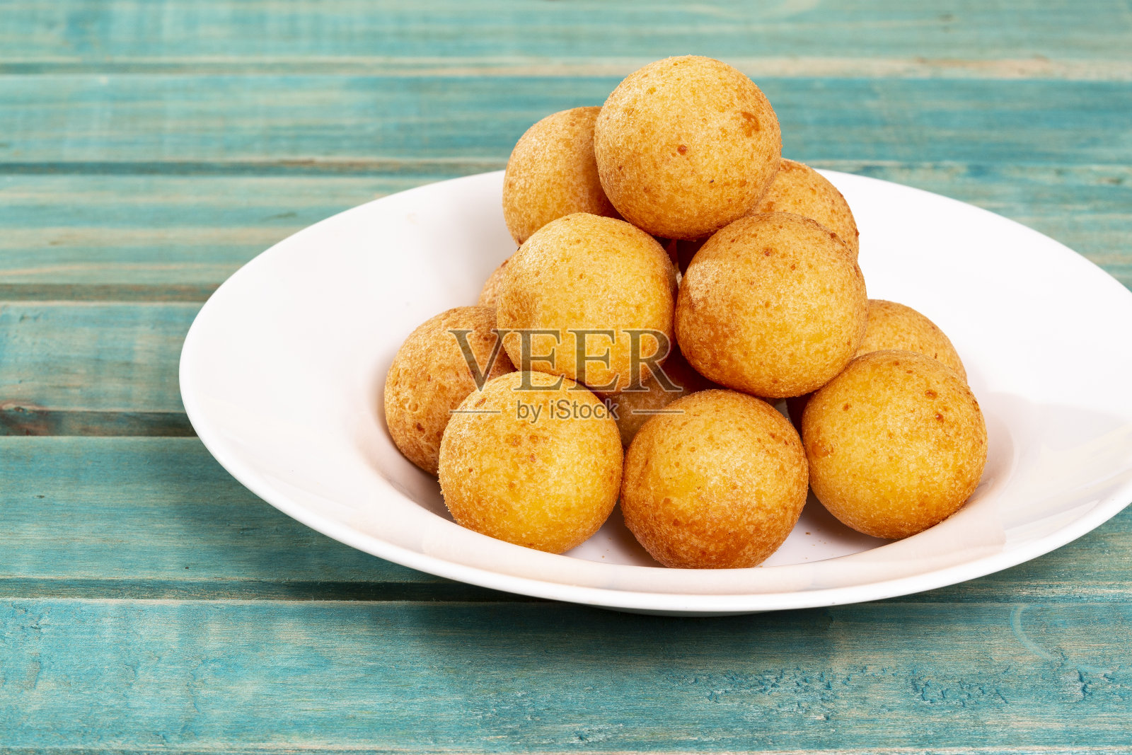 传统哥伦比亚食物;煎芝士面饺子照片摄影图片