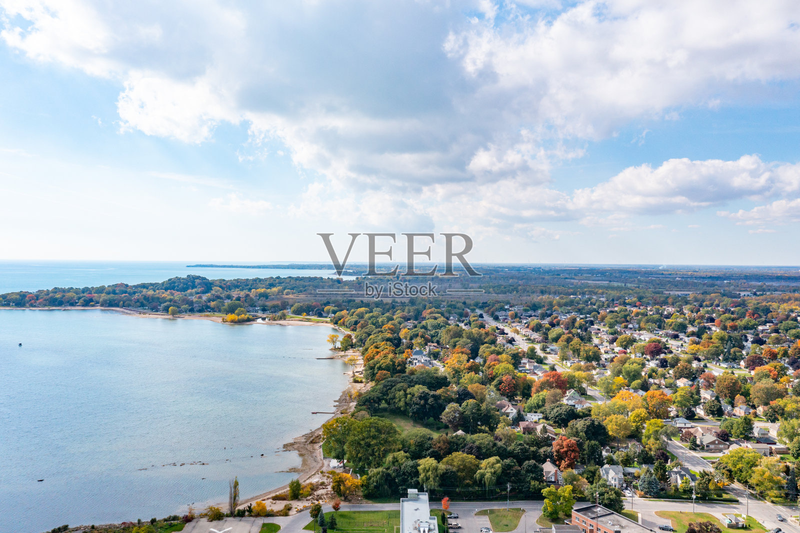 鸟瞰H.H. Knoll湖景公园和海洋，科尔本港，加拿大照片摄影图片