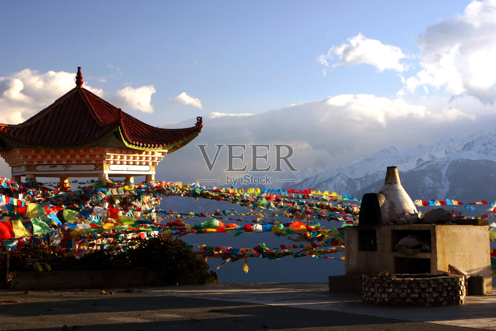 日落时的朝圣平台照片摄影图片