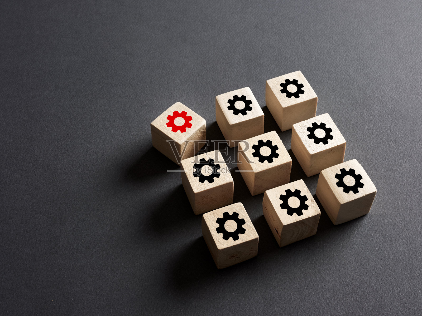 生产系统发生故障，偏离规范，部件损坏或违反秩序，故障故障照片摄影图片