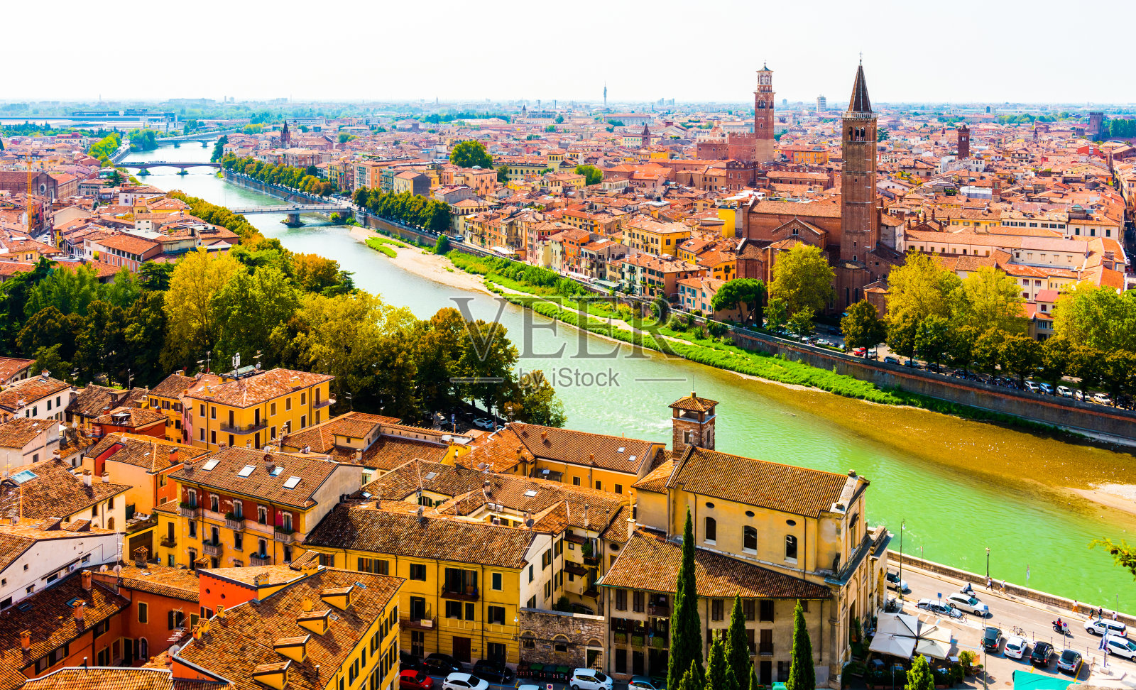 维罗纳市的鸟瞰图。照片摄影图片