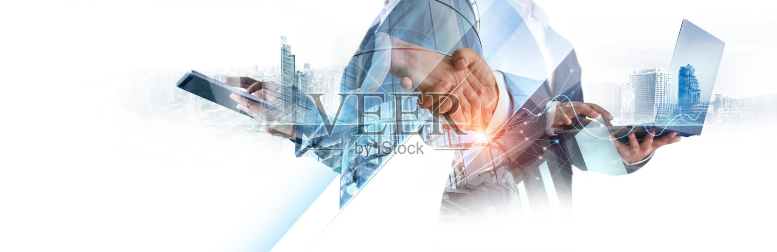 数字技术，商业网络连接，团队合作，交易，伙伴关系和数据交换，投资分析，计划和战略。商人在智能城市中使用数字设备。照片摄影图片