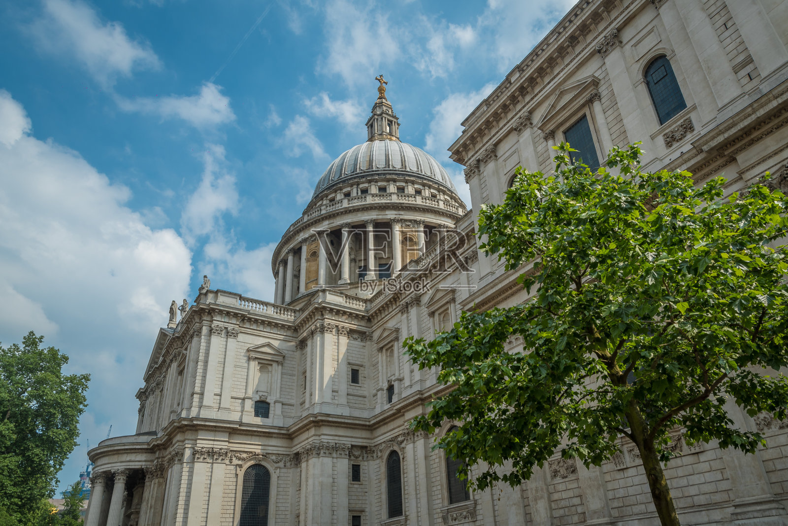 美丽的圣保罗大教堂在英国伦敦照片摄影图片