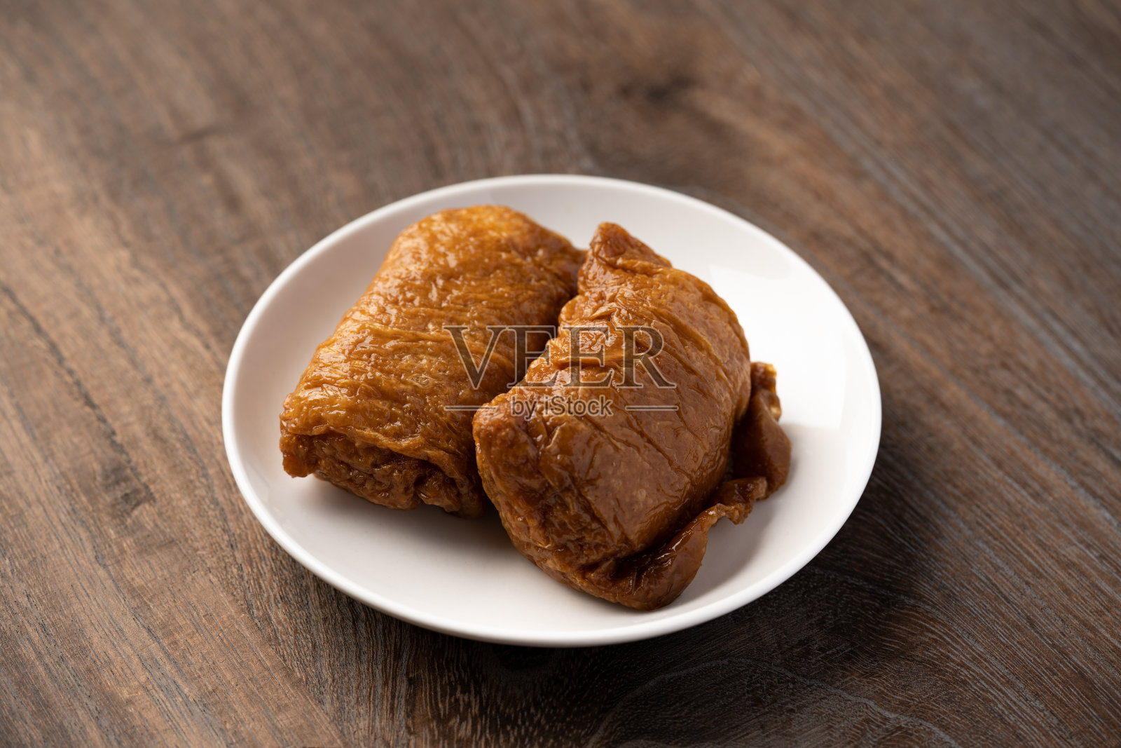 炸豆腐寿司照片摄影图片