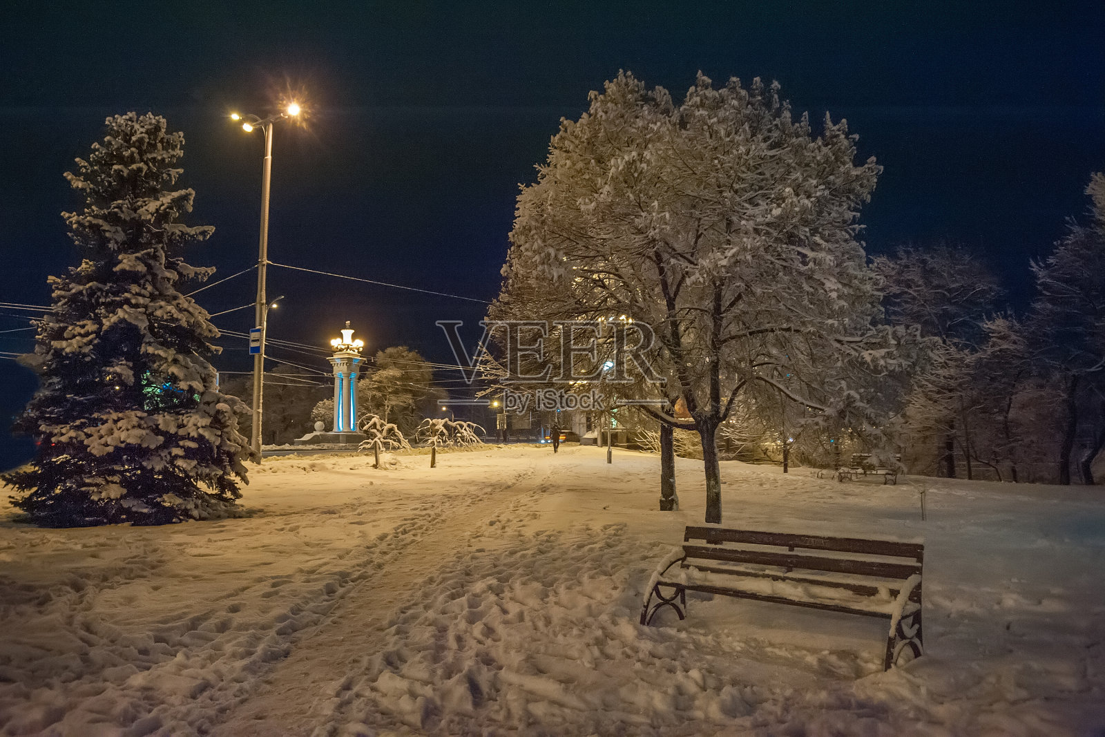 白雪覆盖的路径照片摄影图片
