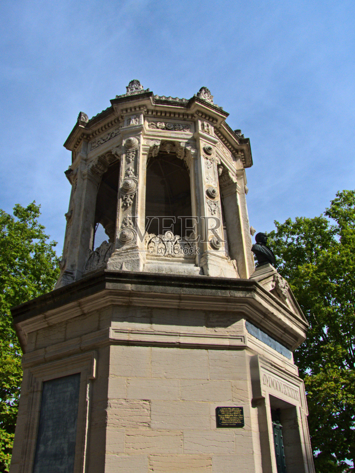 第戎，2022年8月——参观美丽的第戎照片摄影图片