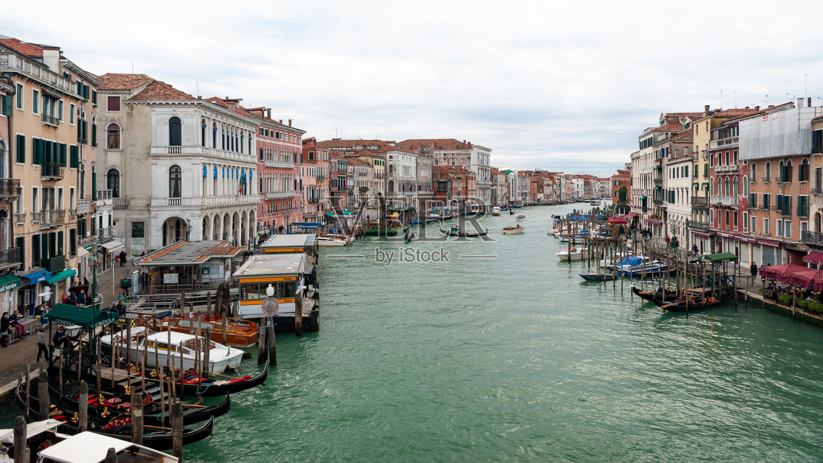 大运河，意大利威尼斯最大、最著名的运河照片摄影图片