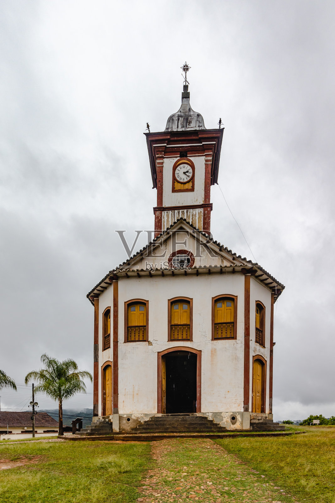 巴西米纳斯吉拉斯州塞罗市的一座教堂照片摄影图片
