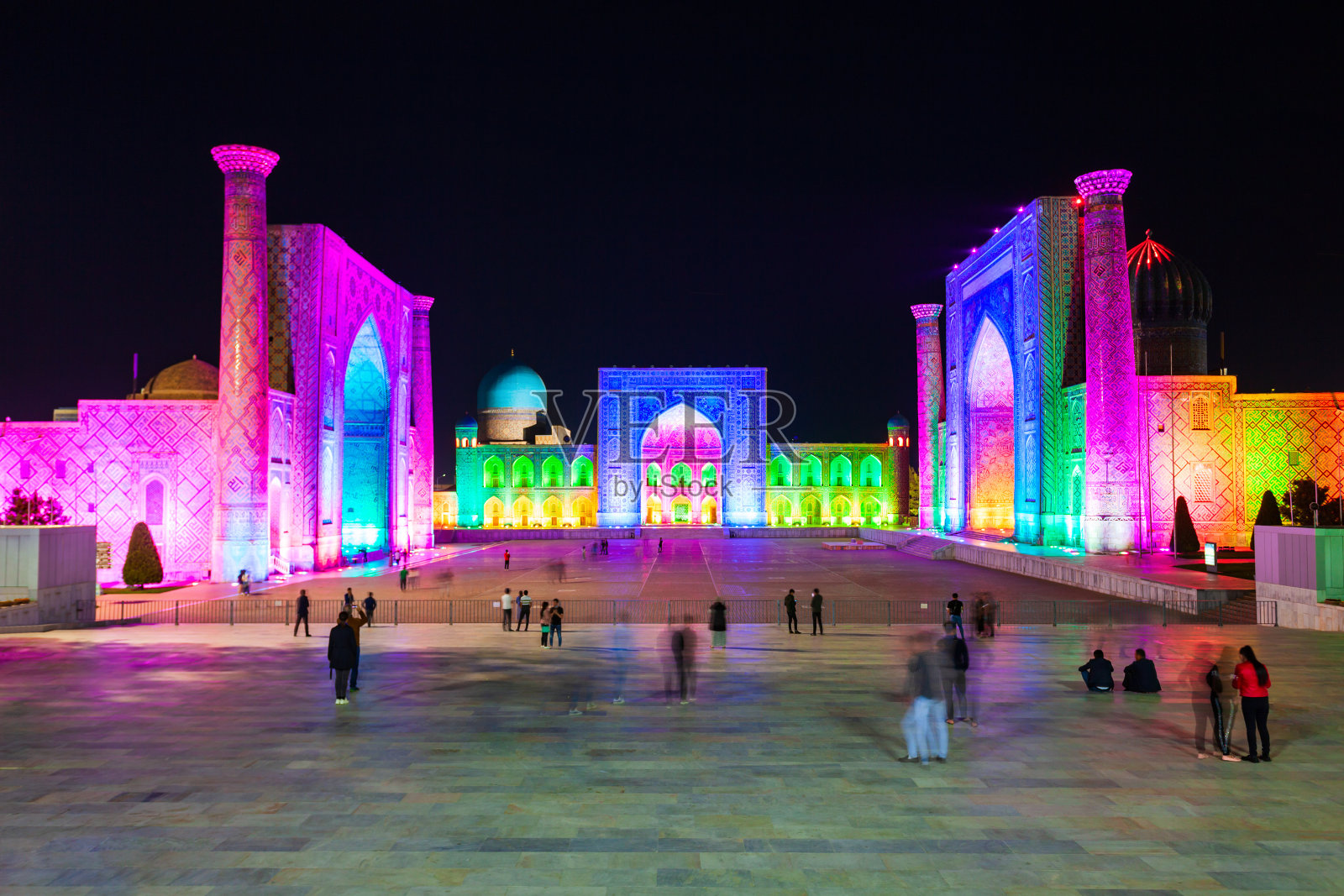 雷吉斯坦夜间激光秀，乌兹别克斯坦照片摄影图片