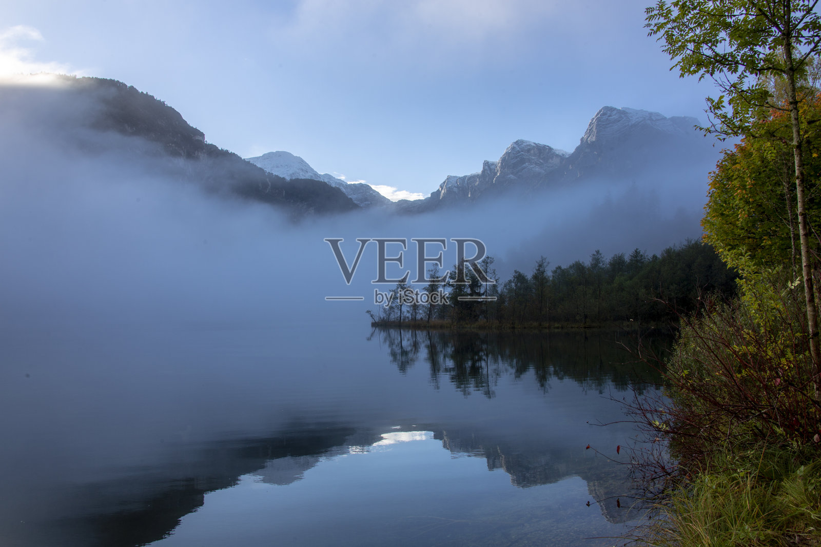 Almsee Grünau im Almtal Salzkammergut照片摄影图片