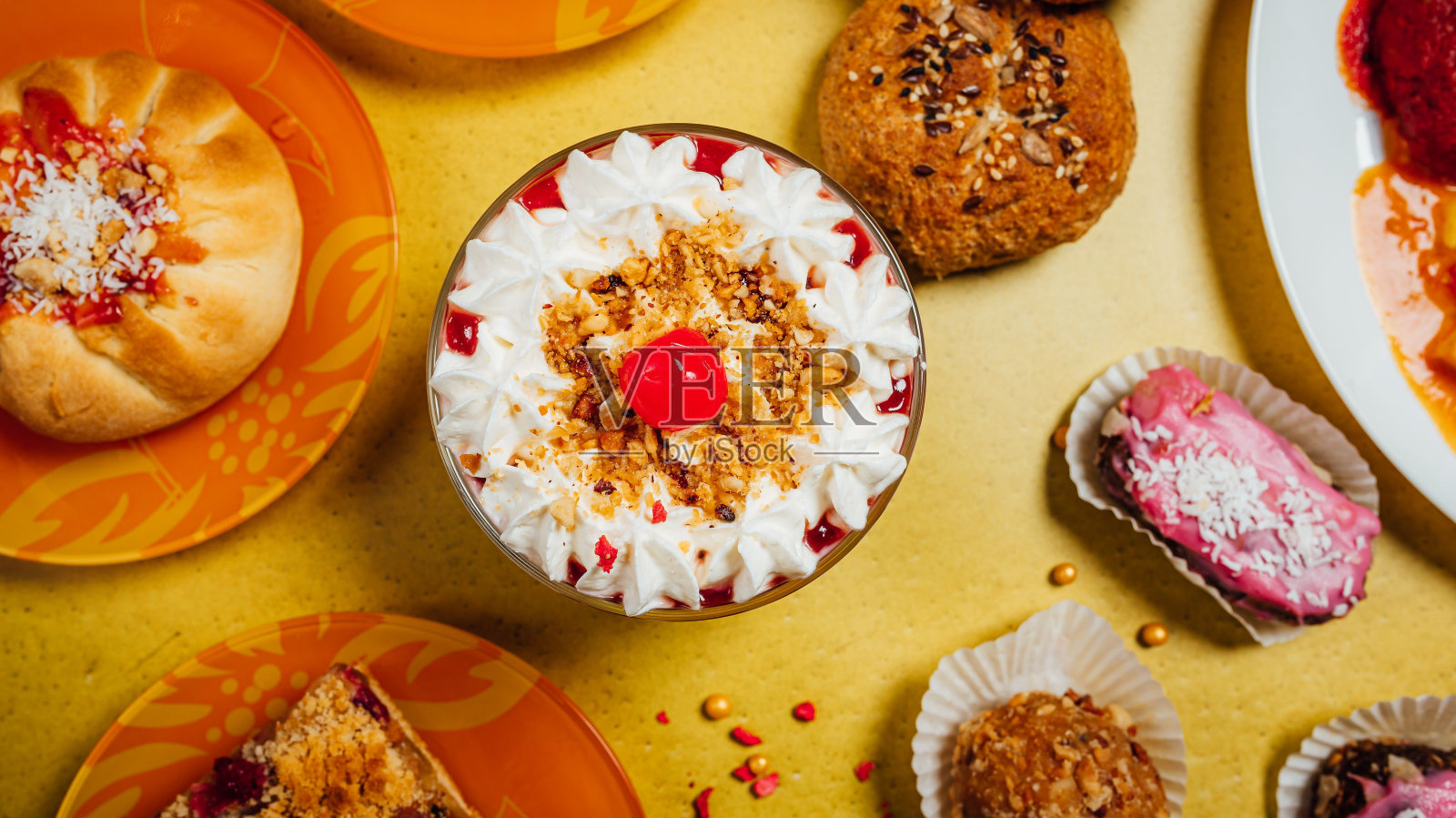 一套亚洲菜的俯视图照片摄影图片