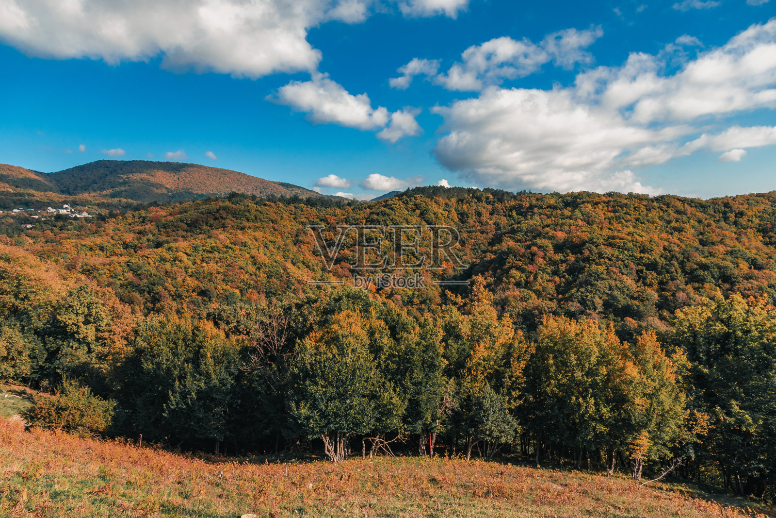 美丽的景色，令人惊叹的山景。照片摄影图片