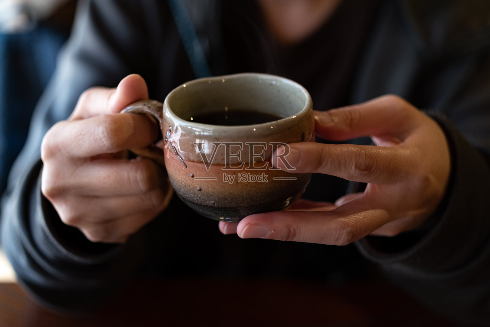 喝咖啡照片摄影图片