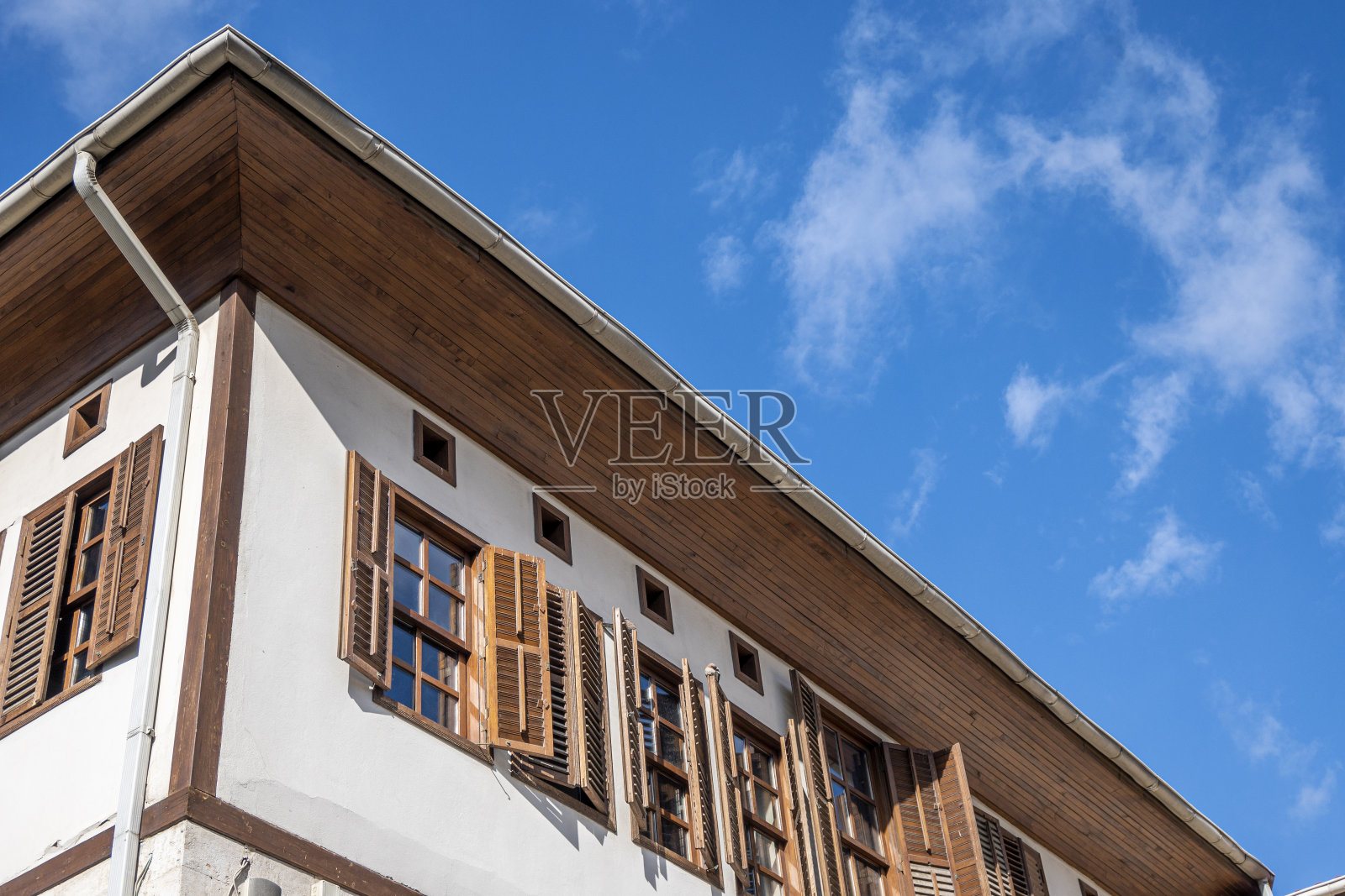 老的，不明的家庭外部视图照片摄影图片