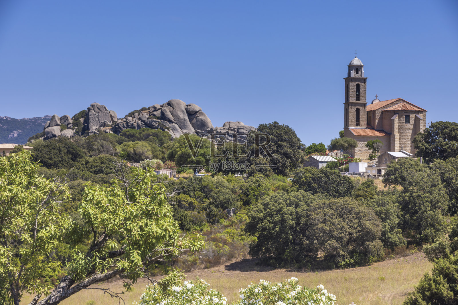 Pianottoli-Caldarello，这是法国科西嘉岛南部科塞杜区的一个法国公社照片摄影图片