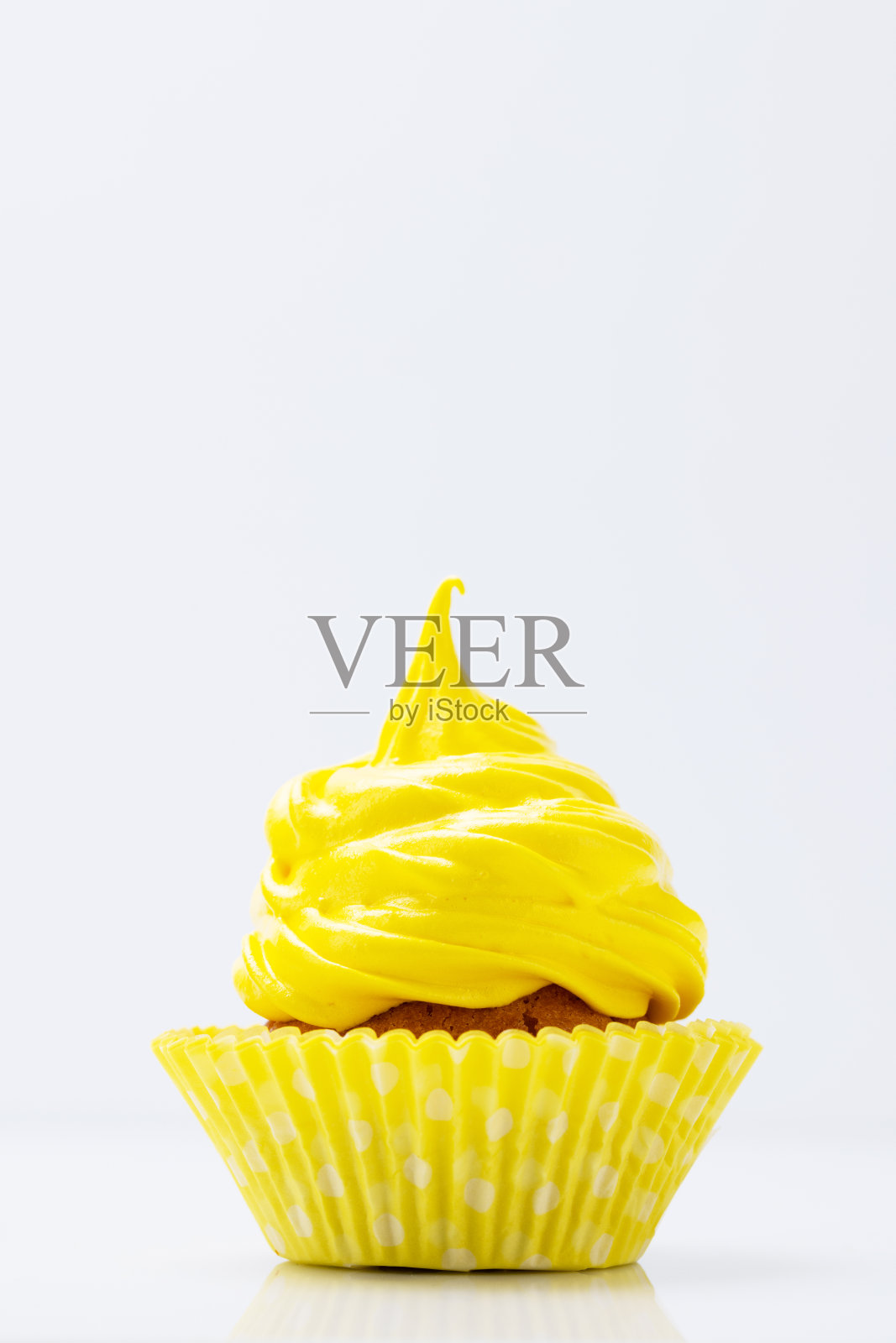 黄色的蛋糕照片摄影图片