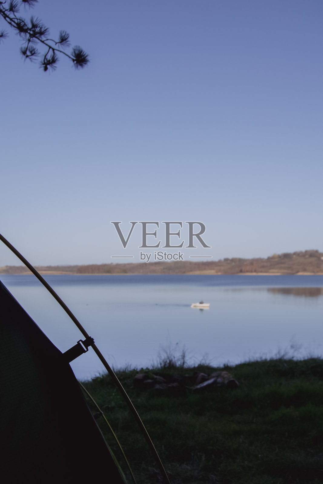 黄昏的船照片摄影图片