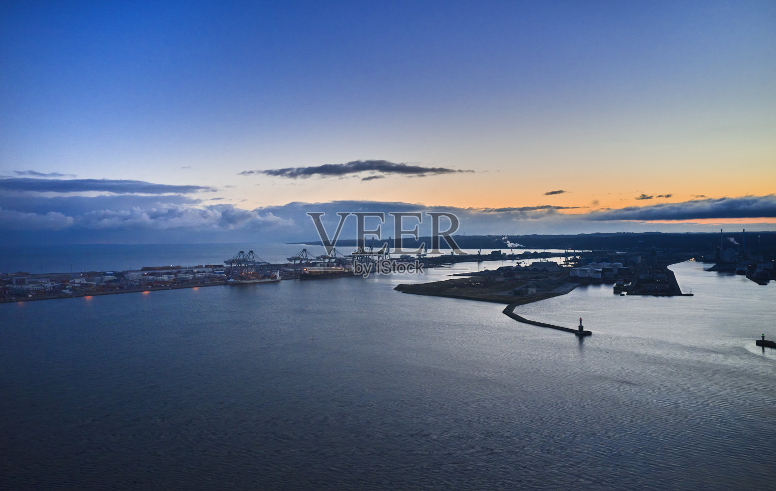 奥尔胡斯港鸟瞰图照片摄影图片