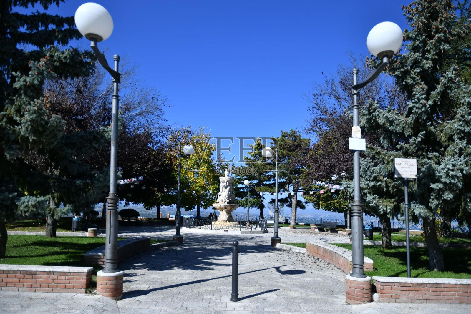 意大利村庄Oratino, Molise。照片摄影图片