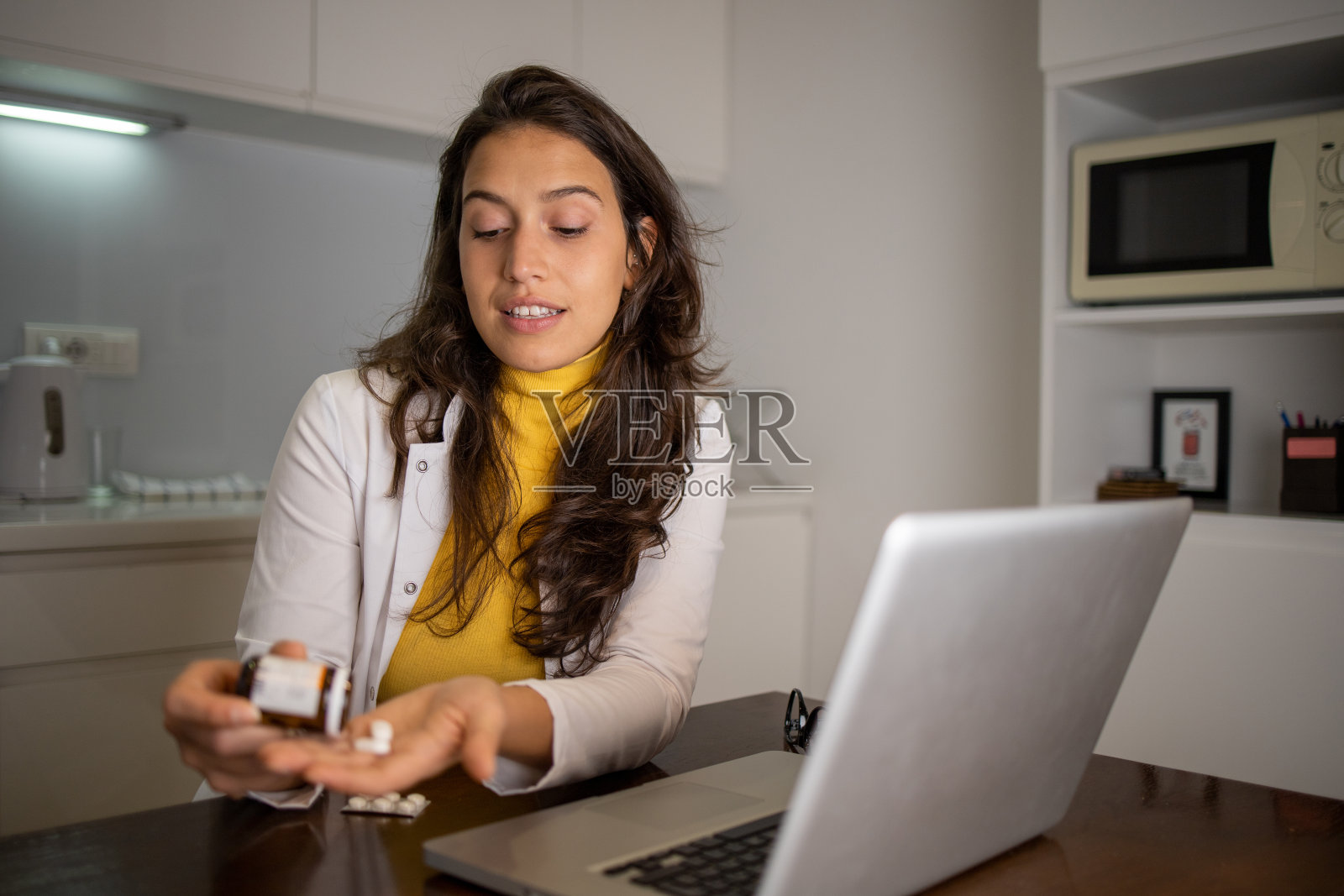 女医生照片摄影图片