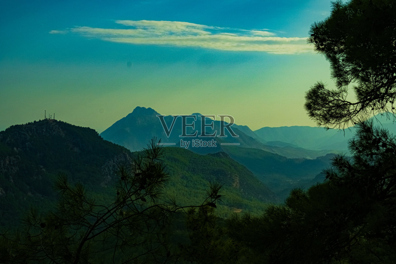 山与蓝天照片摄影图片