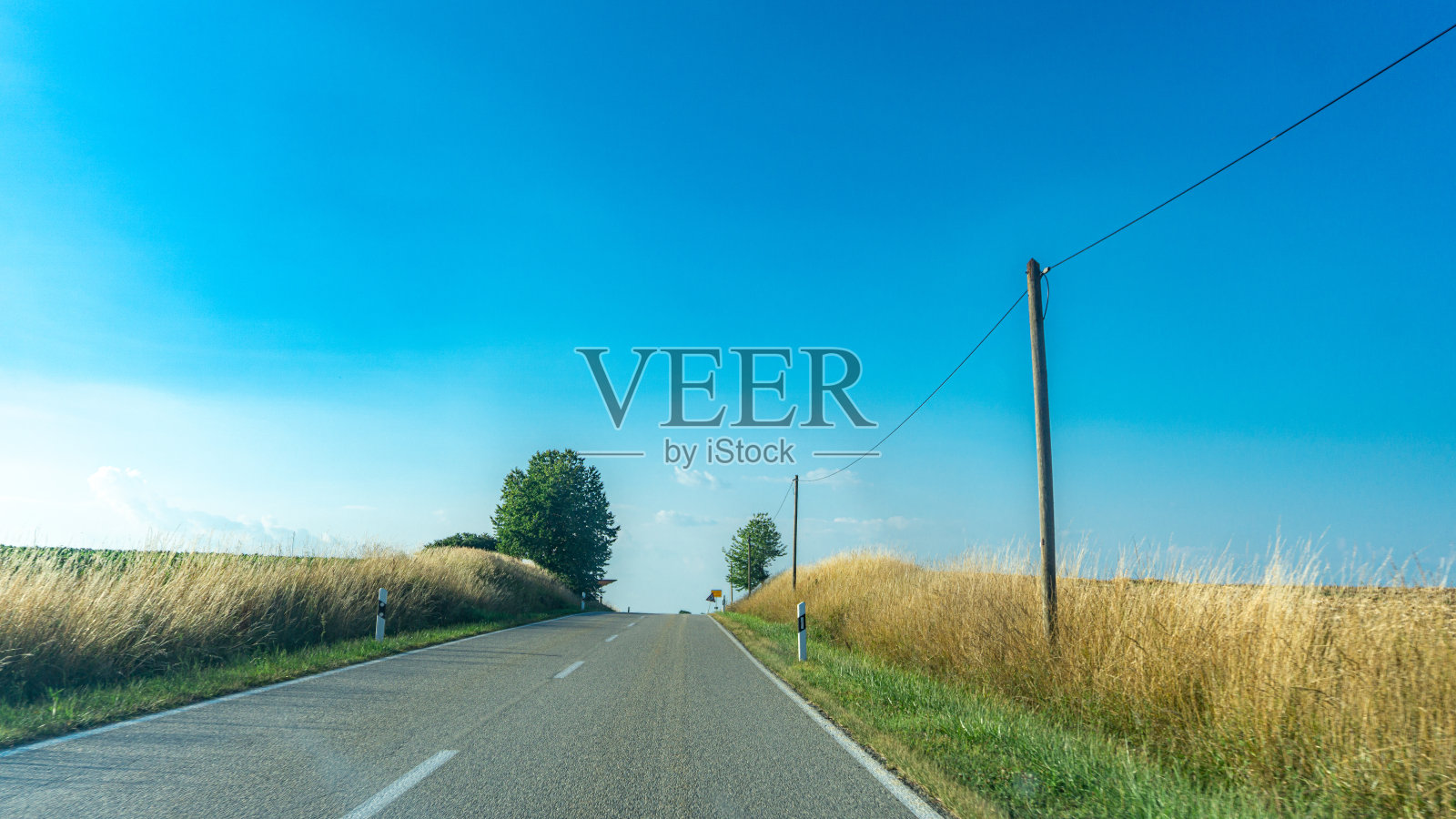 乡村道路经验。照片摄影图片