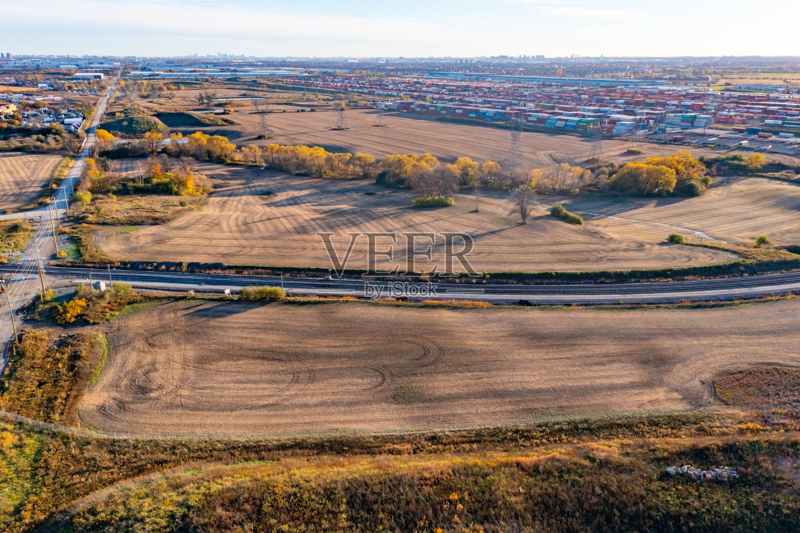 位于加拿大克莱因堡的加拿大太平洋高速公路沃恩多式联运码头照片摄影图片