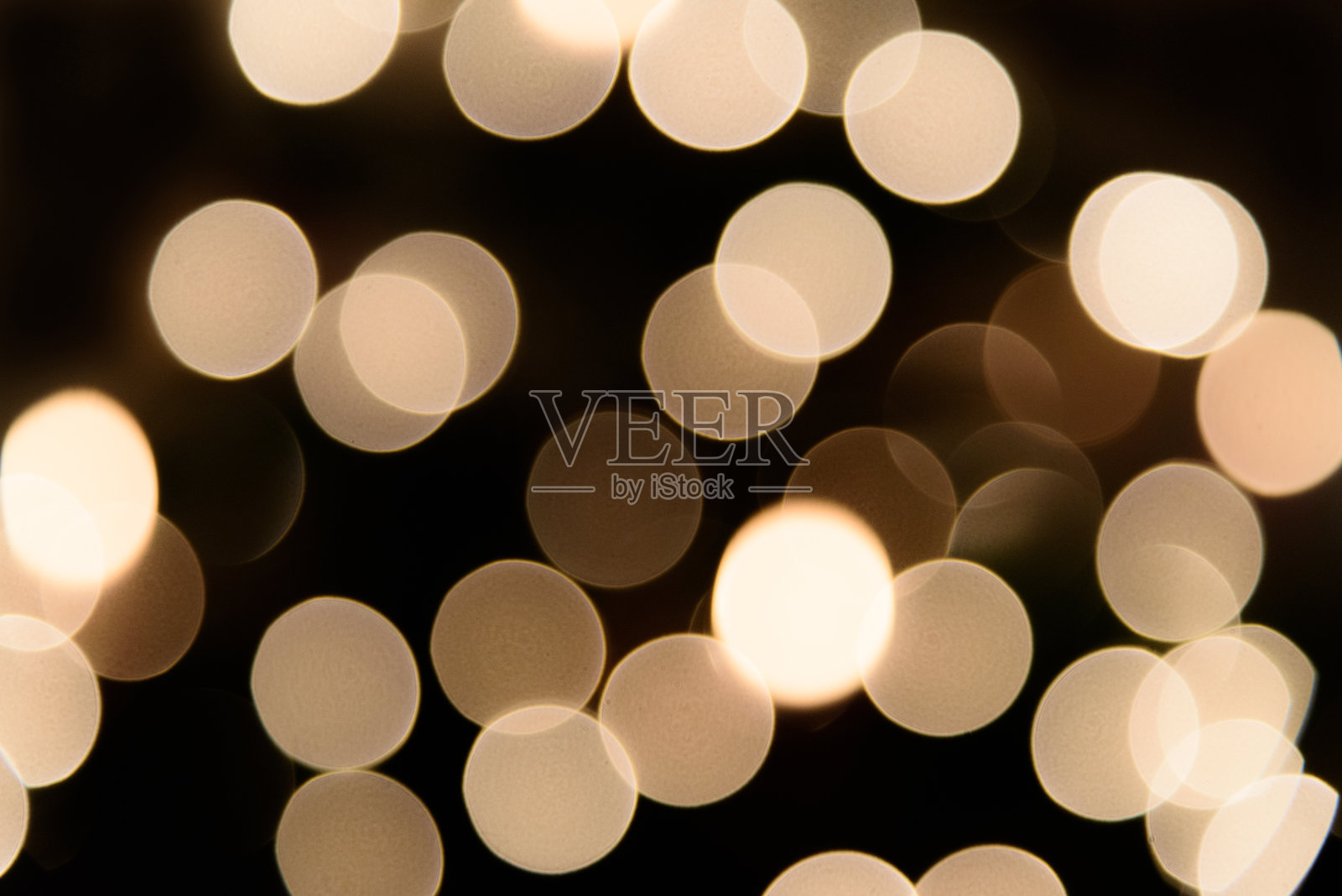 圣诞树上的散焦散焦灯照片摄影图片