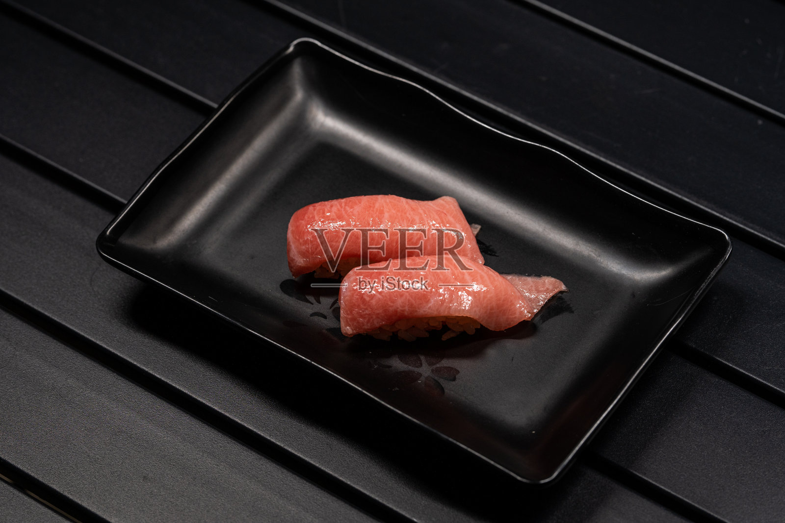 金枪鱼寿司照片摄影图片