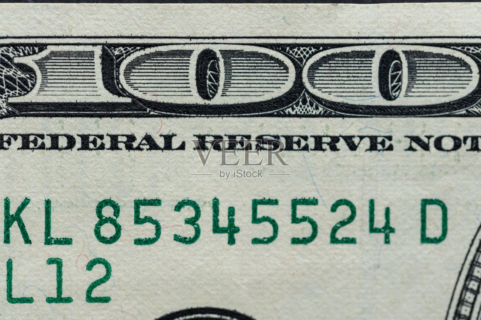 一张100美元钞票的特写照片摄影图片