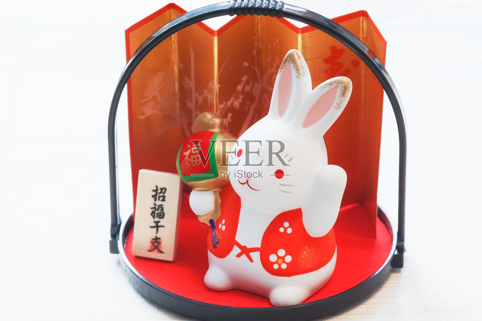 兔子娃娃照片摄影图片