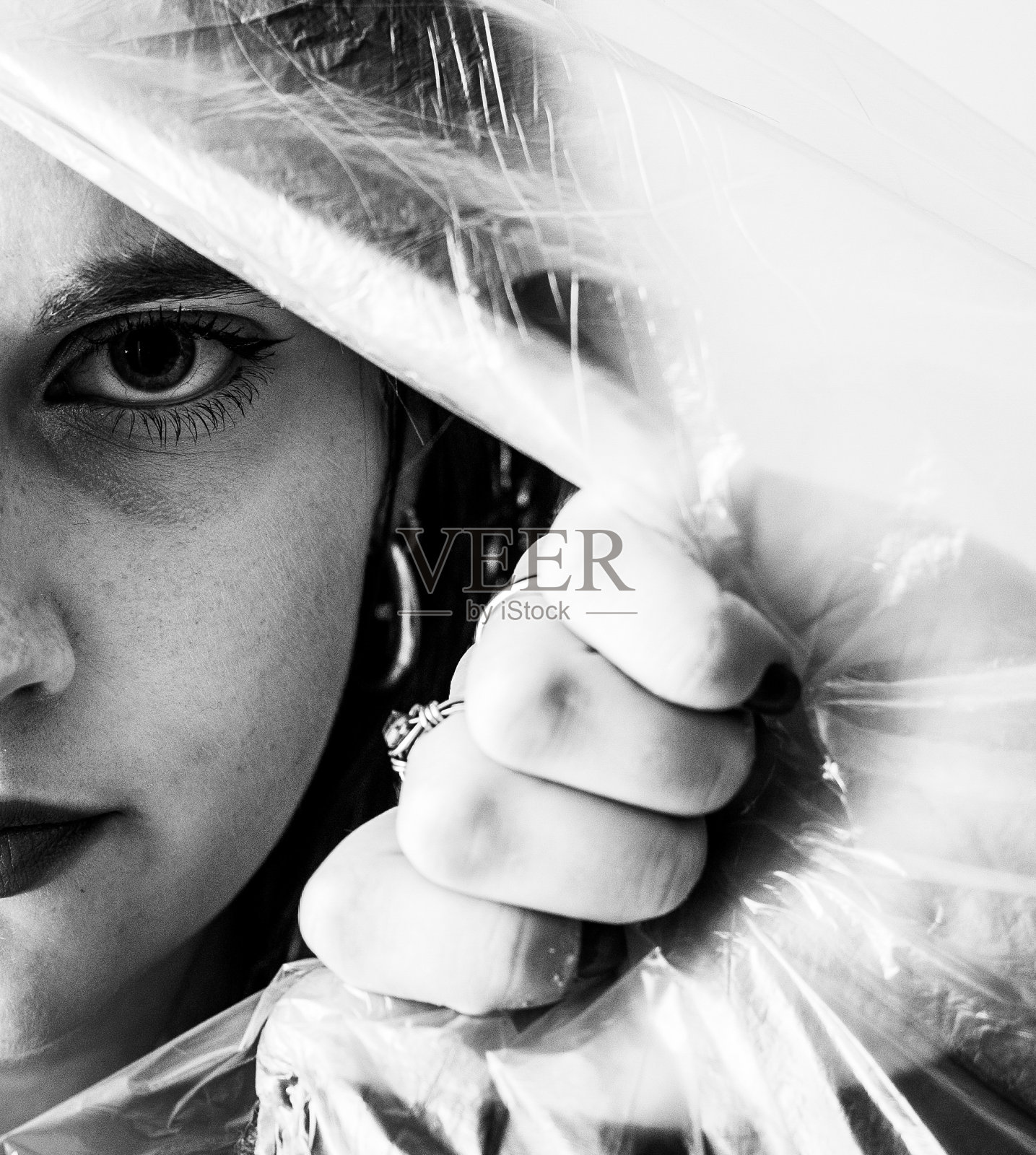 塑料环境问题与模型，爱护我们的地球照片摄影图片