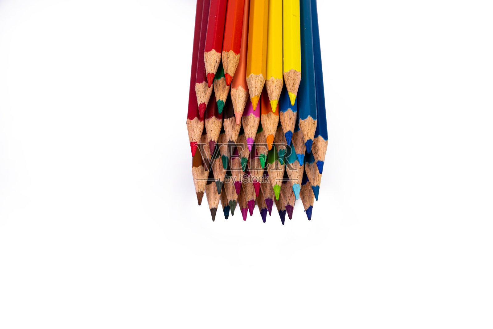 彩色背景上的彩色铅笔，特写，复制空间，现代艺术。现代设计照片摄影图片