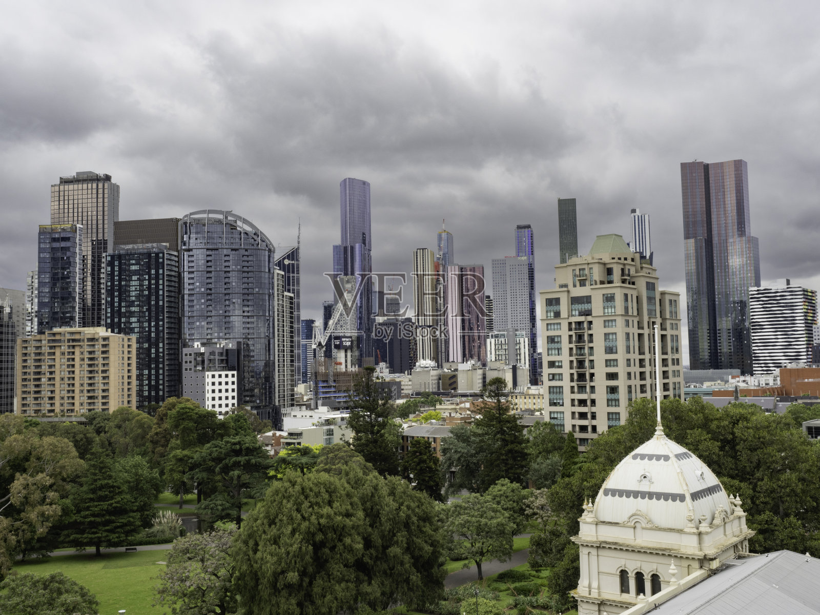城市的天际线照片摄影图片