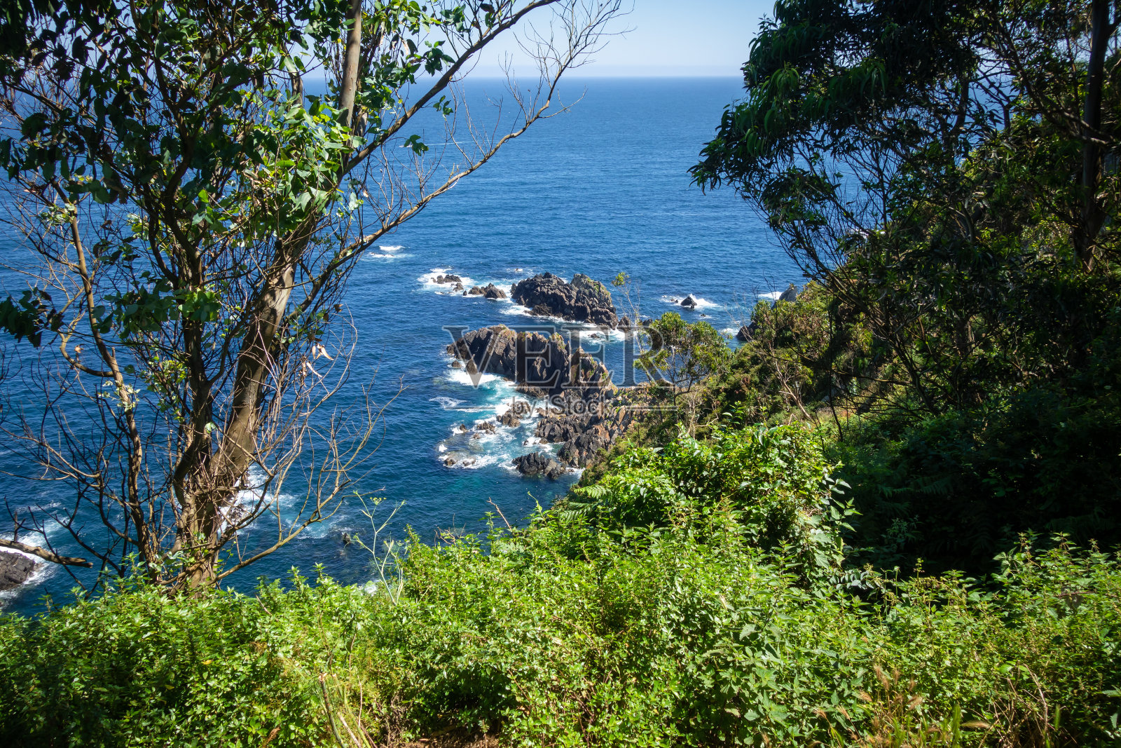 西班牙阿斯图里亚斯的库迪列罗的海洋和悬崖景观照片摄影图片