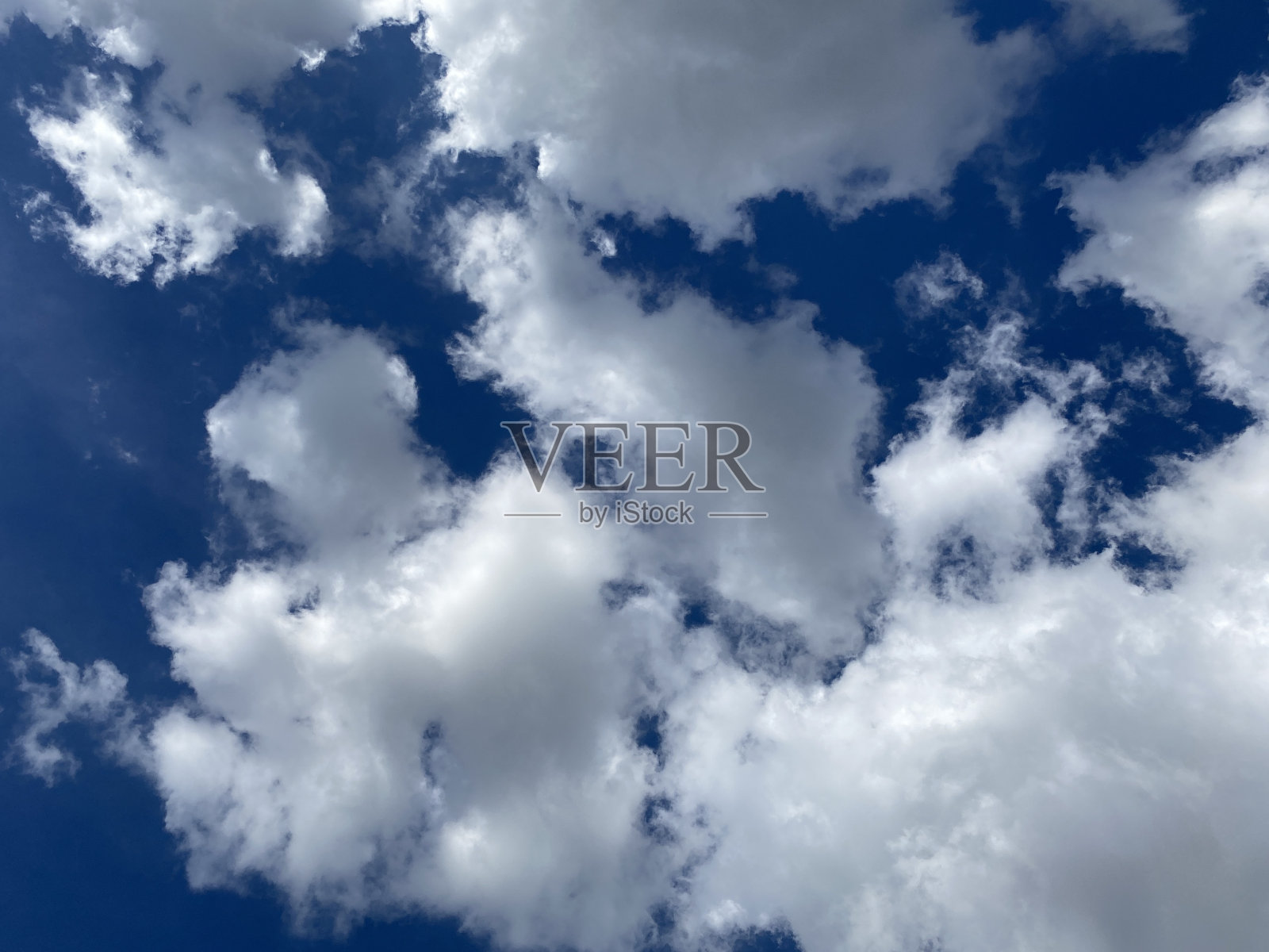 蓝天白云为背景照片摄影图片