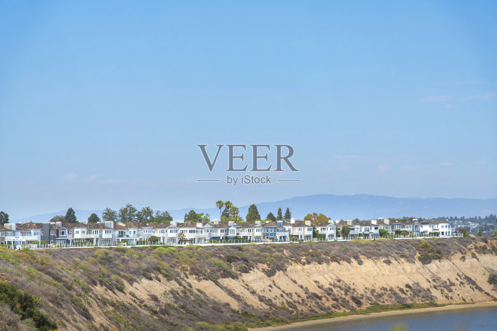 纽波特海滩附近的海滨斜坡在加州照片摄影图片