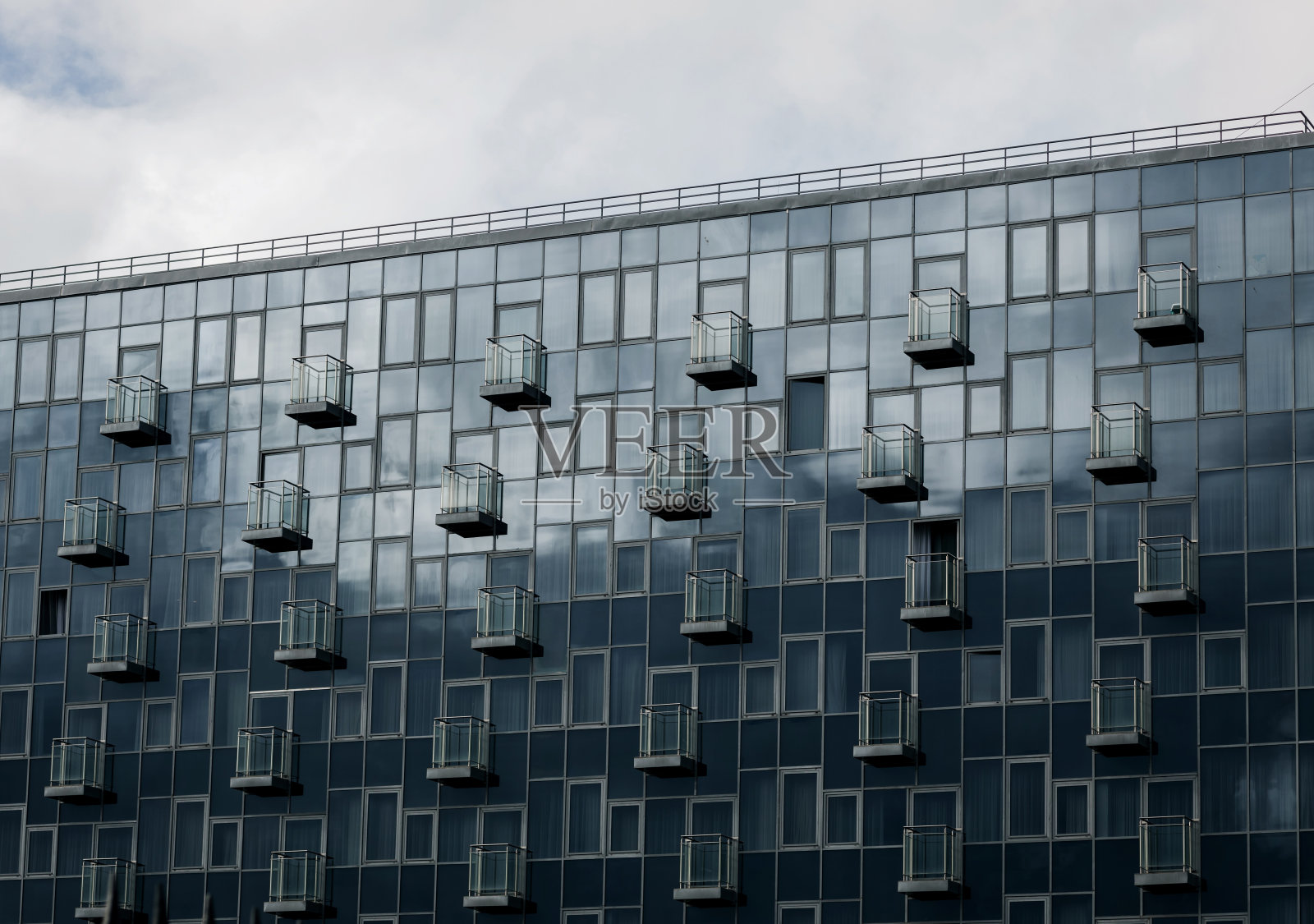 现代化办公大楼照片摄影图片