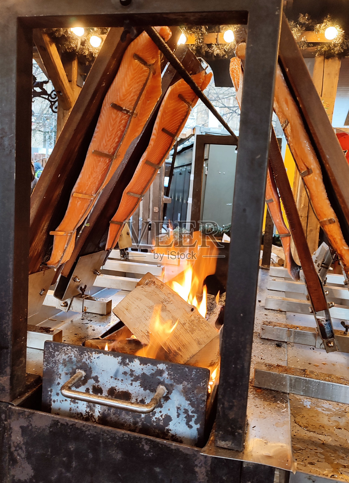 在英国苏格兰爱丁堡冬季圣诞市场烹饪节日快餐照片摄影图片