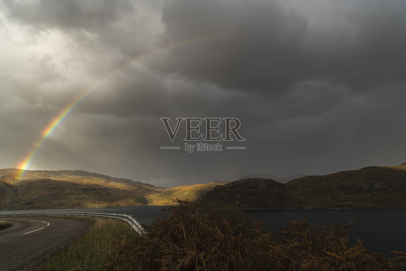 Unapool彩虹照片摄影图片