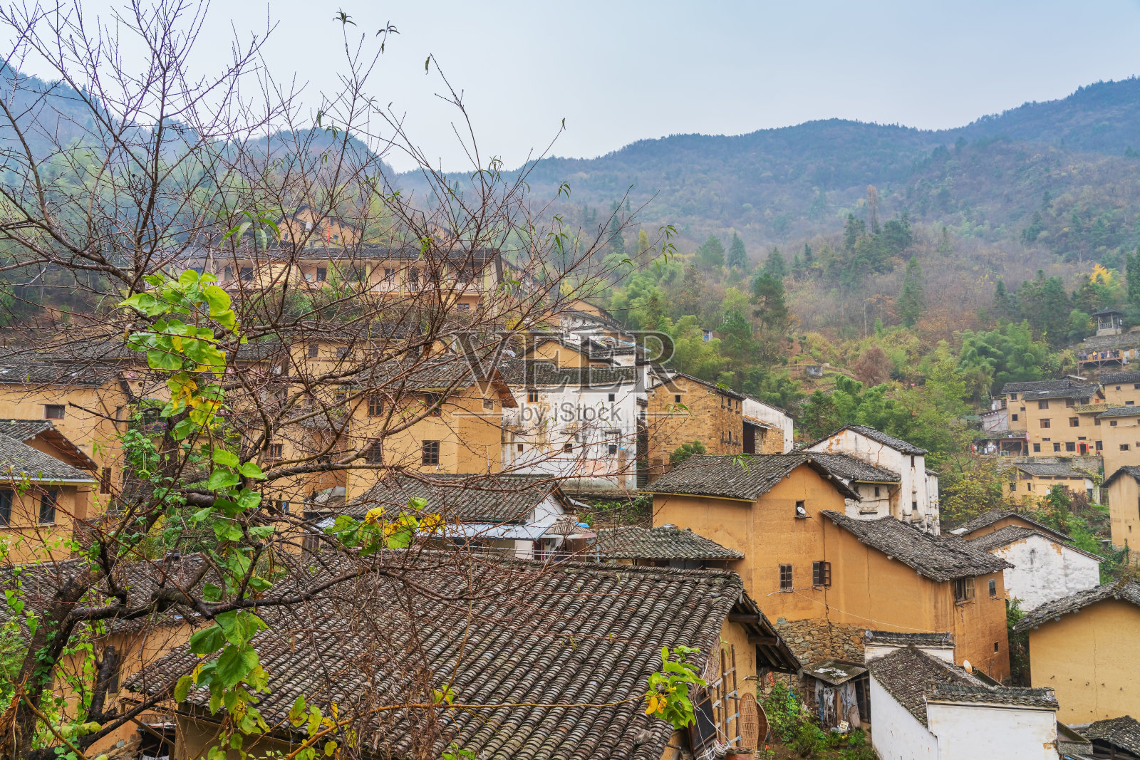 中国安徽省山区的古村落与自然风光照片摄影图片