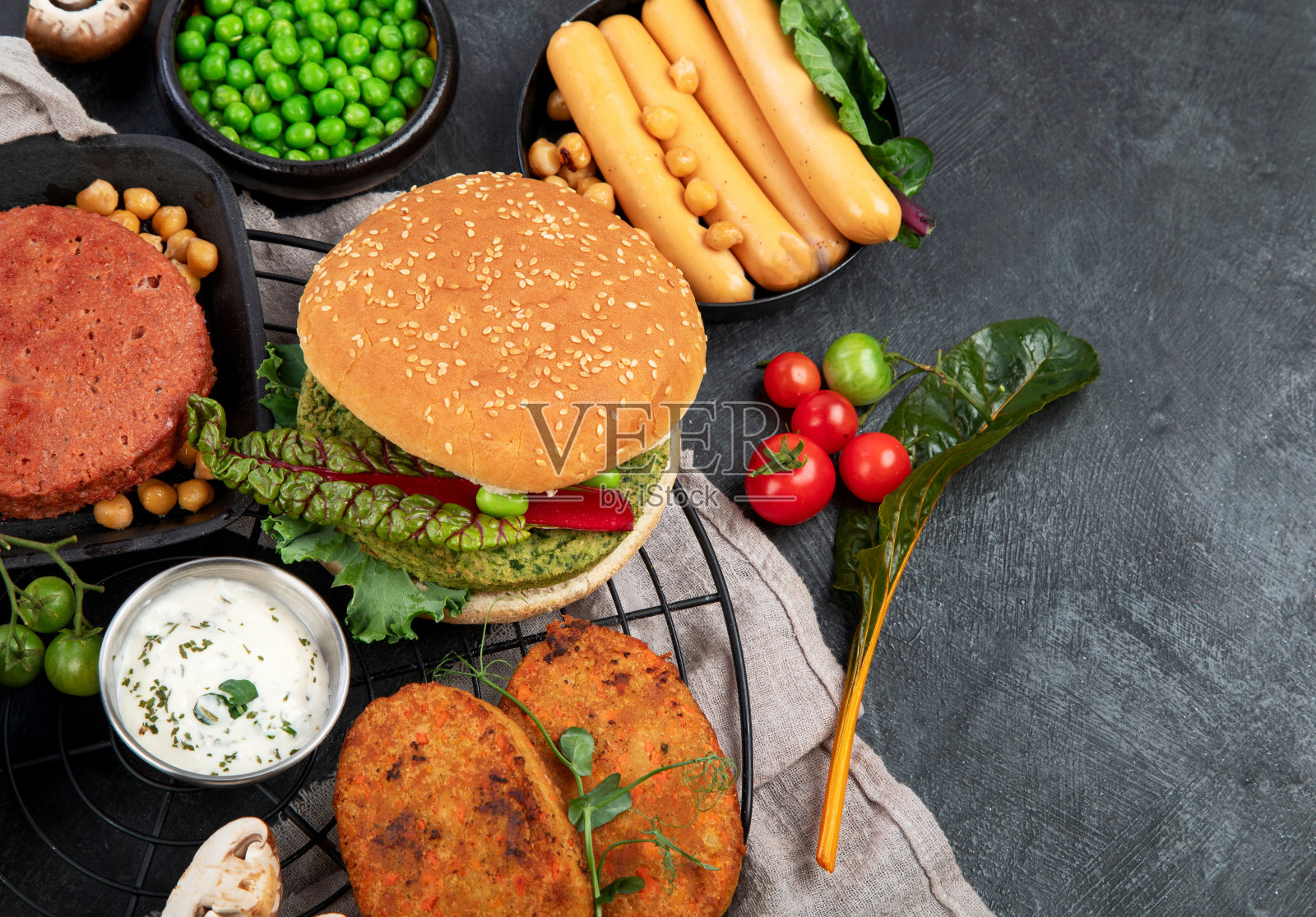 多种以植物为主的肉类、食品。照片摄影图片