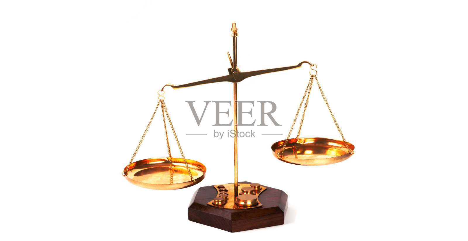 镀金鳞片和两个悬挂在白色背景上的碗照片摄影图片