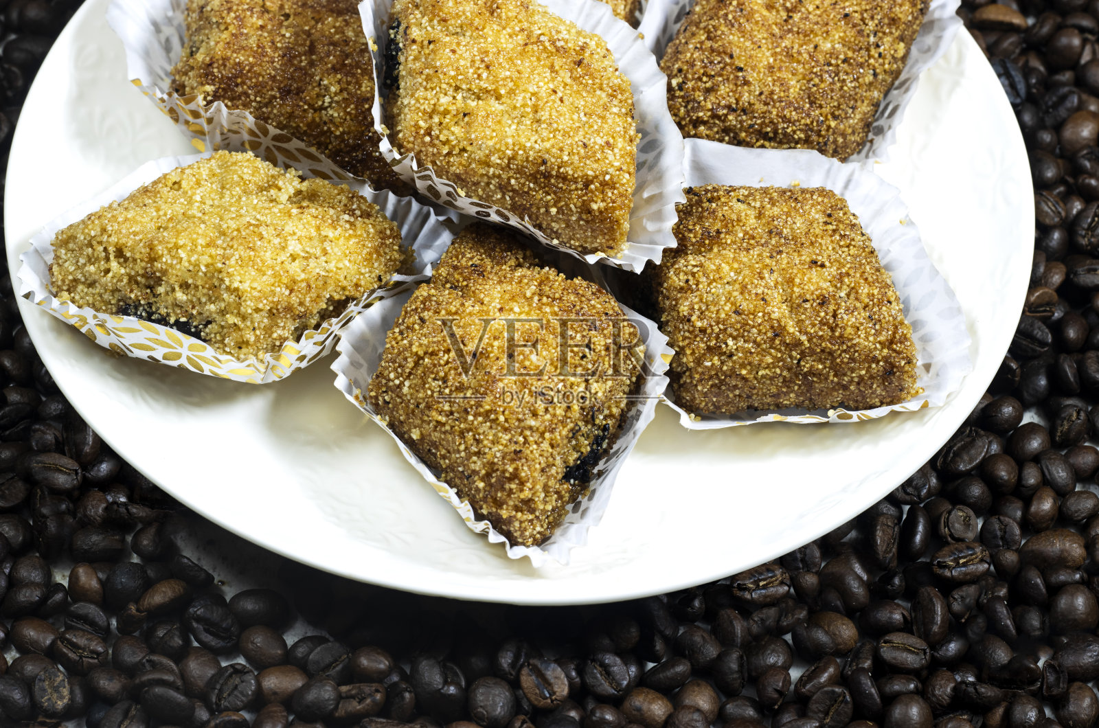 油炸麦果馅饼，北非传统甜点照片摄影图片