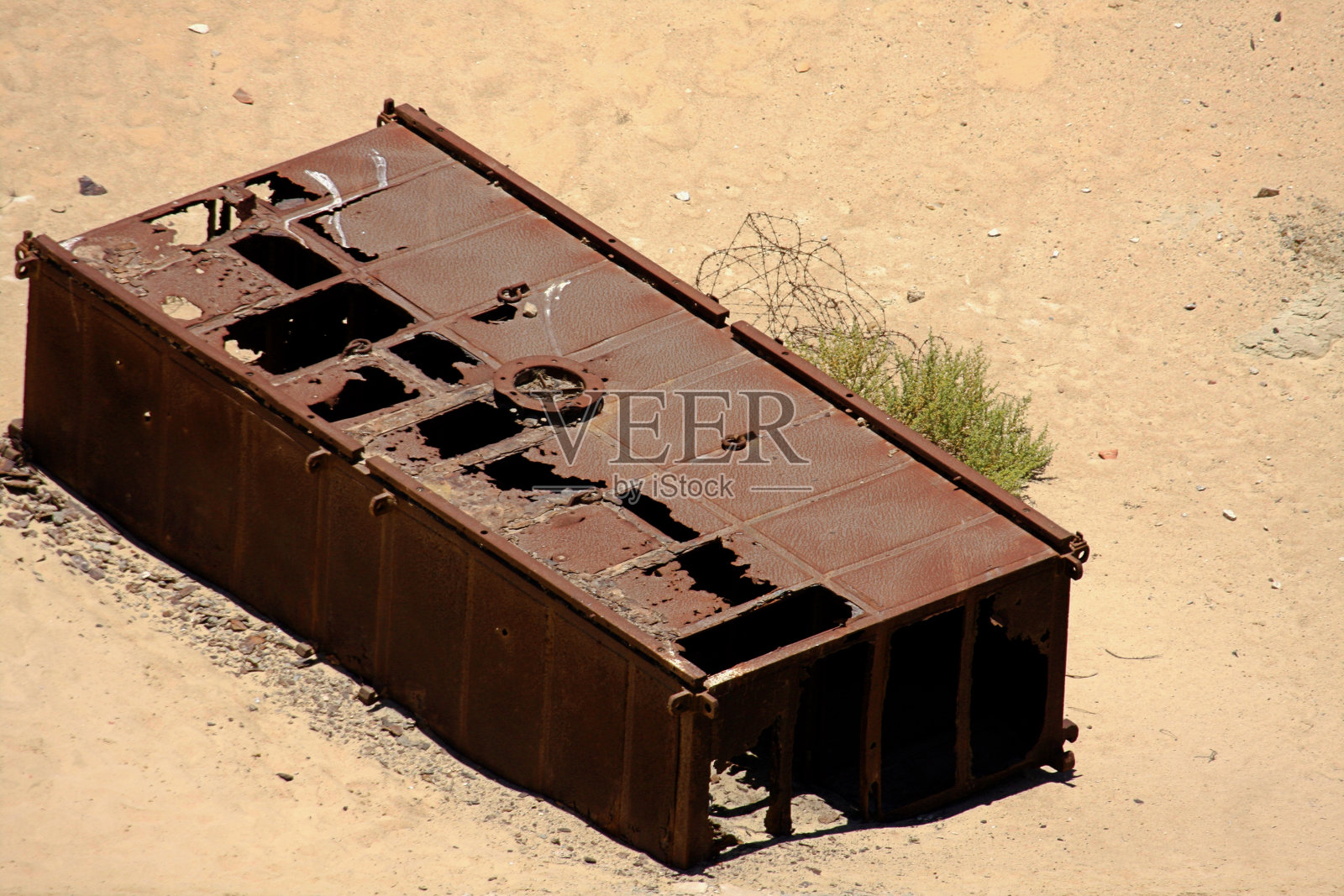 苏伊士运河河岸照片摄影图片