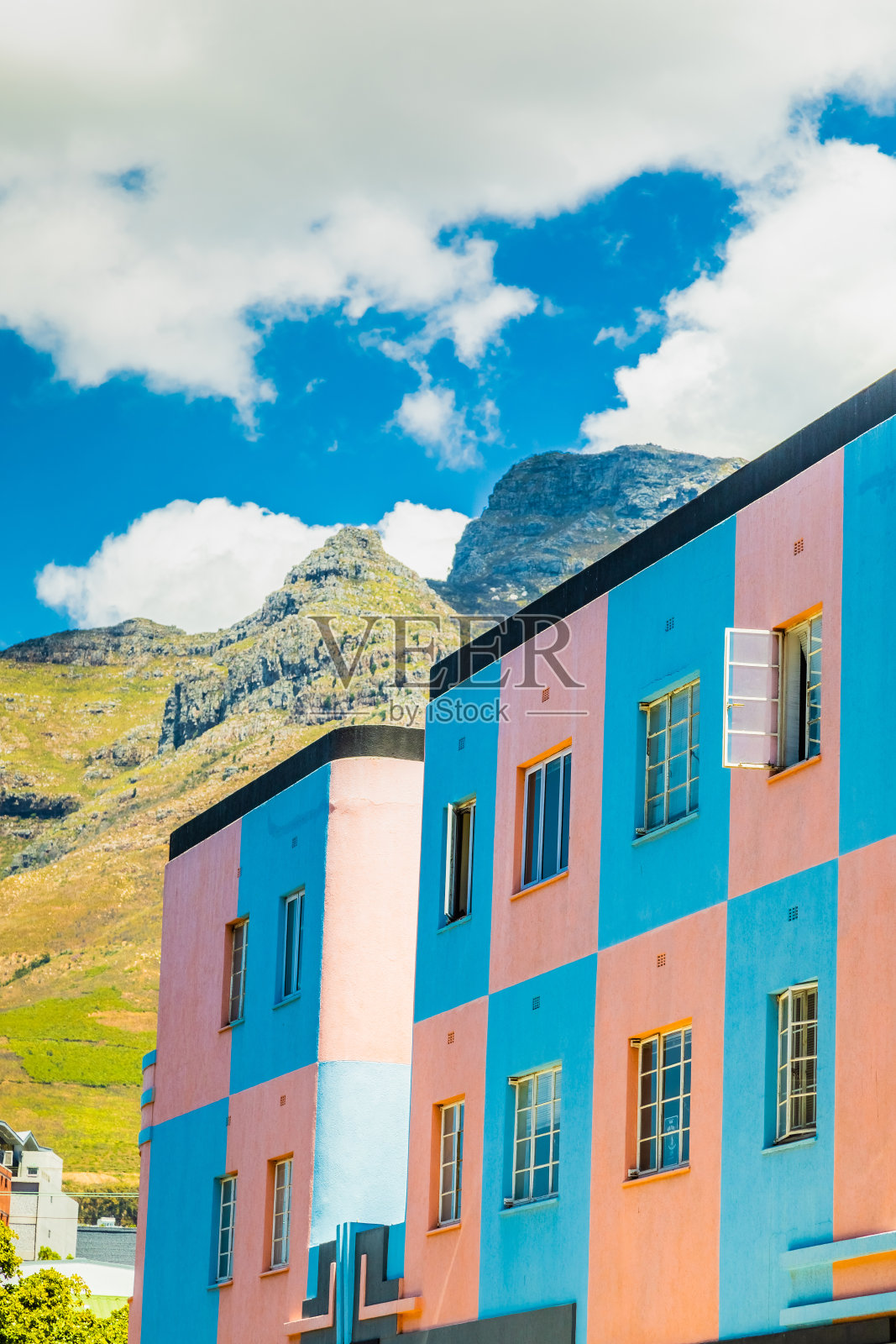 开普敦市的彩色旧公寓楼照片摄影图片
