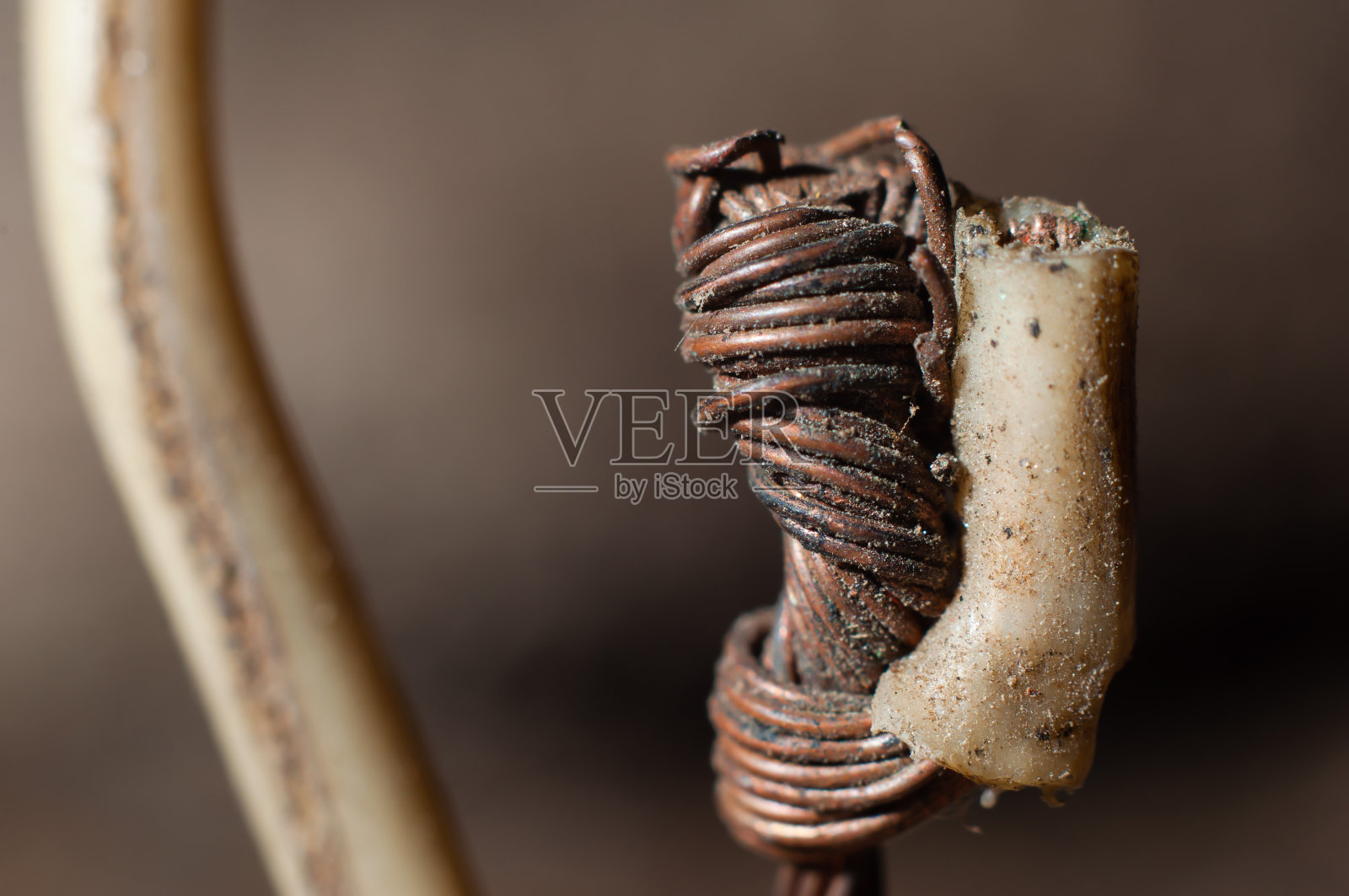 用旧铜丝打结特写，微距镜头照片摄影图片